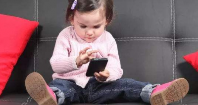 到底让不让孩子玩手机？这是来自《纽约时报》的4点权威建议