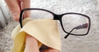 验光师告诉你眼镜布竟然不是用来擦眼镜的？