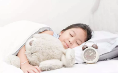 孩子每天睡眠不足9小时，近视风险增9倍