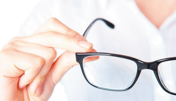 双11”防蓝光眼镜热卖，到底有没有用？医生提醒配镜有诀窍
