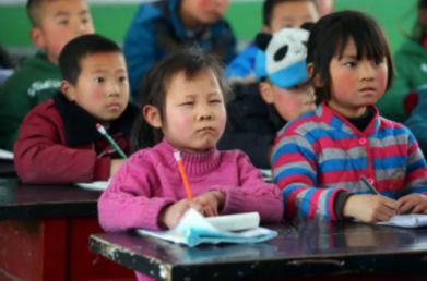 澎湃新闻：被忽视的中国农村3000万近视儿童