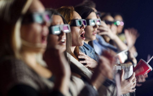 深圳验光师培训讲述看3D电影时眼镜有怎样的讲究
