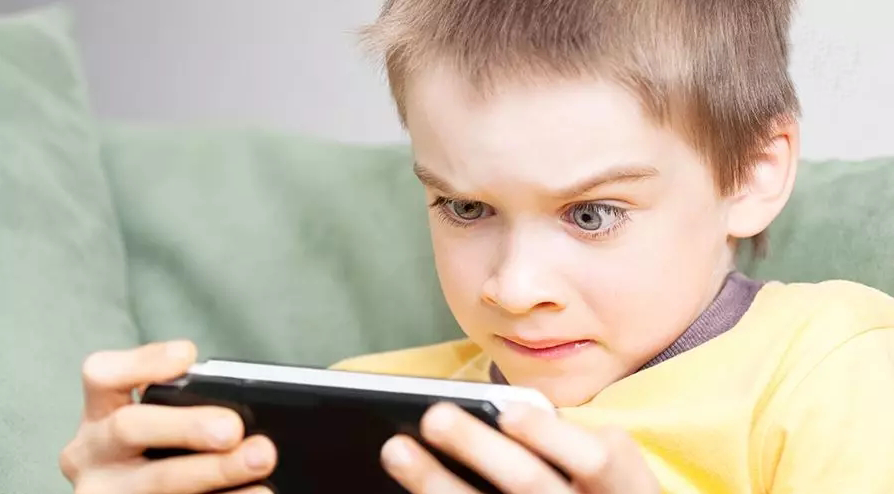 美国儿科协会：儿童在使用电子设备时如何保证视觉健康